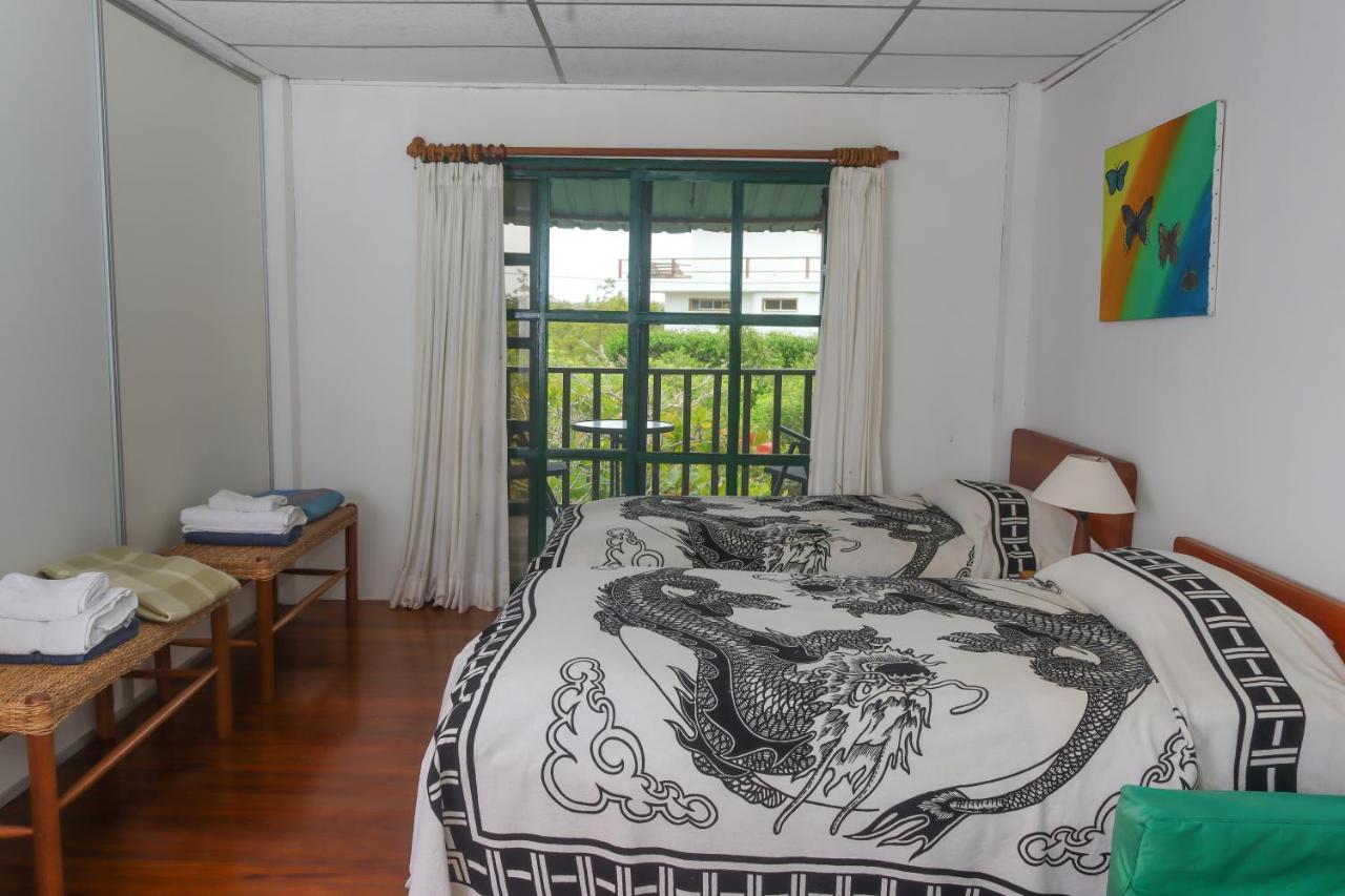 Galapagos Chalet Пуэрто-Айора Экстерьер фото