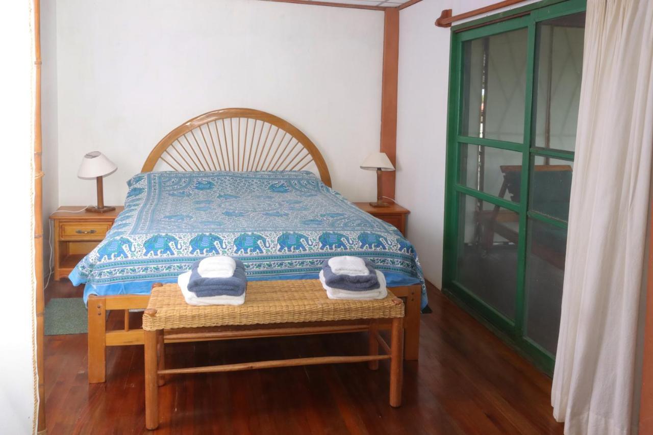 Galapagos Chalet Пуэрто-Айора Экстерьер фото